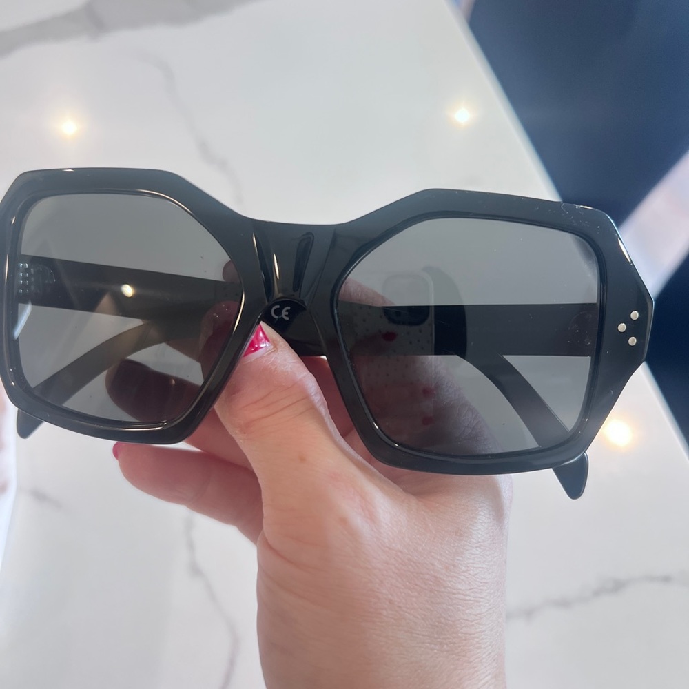 Black Oversized Sunglasses